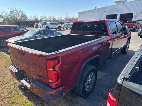 Used 2024 Chevrolet Silverado 2500 High Country w/ High Country Premium Package image 4