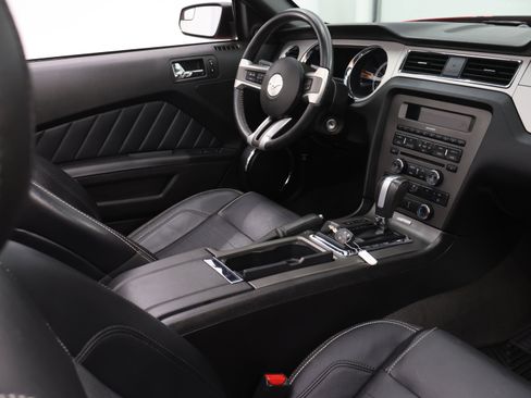 Used 2013 Ford Mustang GT Premium RWD image 48