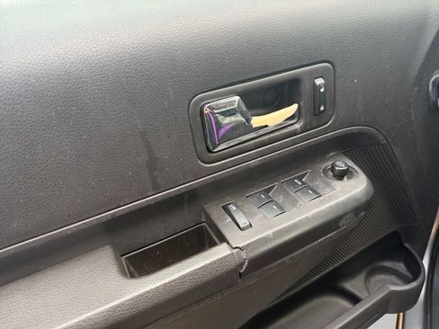 Used 2008 Ford Edge SEL FWD image 19