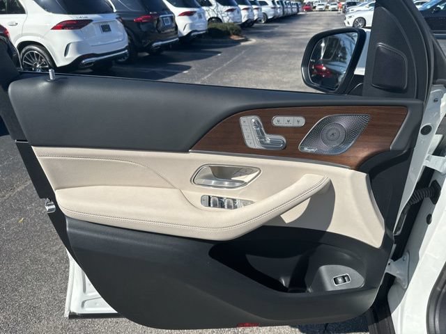 Used 2025 Mercedes-Benz GLS 450 4MATIC image 21