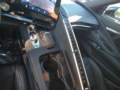 Used 2025 Chevrolet Corvette Stingray w/ Z51 Performance Package image 22