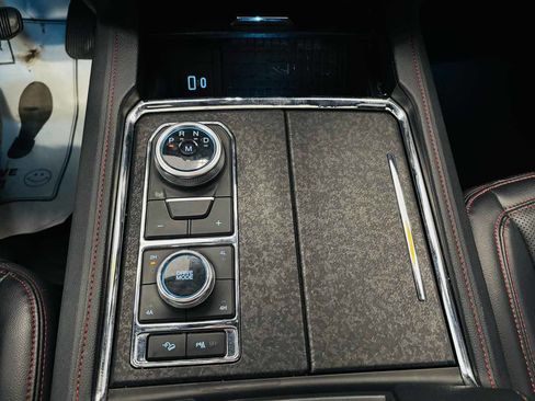 Used 2024 Ford Expedition Limited AWD/4WD image 51