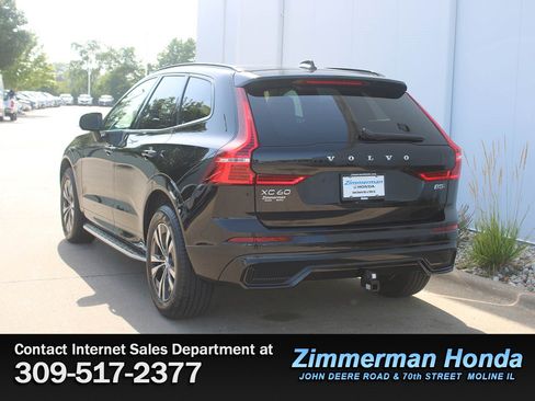 Used 2025 Volvo XC60 B5 Core AWD/4WD image 24