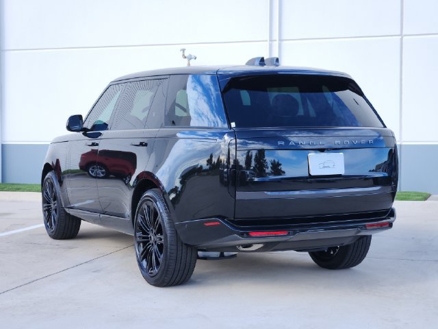 New 2027 Land Rover Range Rover Long Wheelbase SE AWD/4WD image 4