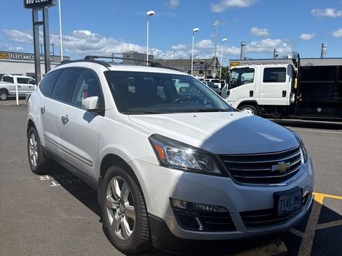 Used 2017 Chevrolet Traverse Premier AWD/4WD image 3