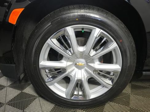 Used 2024 Chevrolet Tahoe High Country AWD/4WD image 10