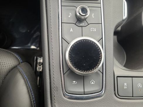 Used 2024 Cadillac XT4 Sport image 33