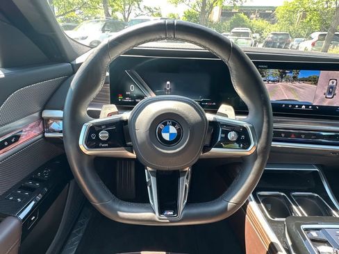 Used 2025 BMW 740i xDrive AWD/4WD image 37