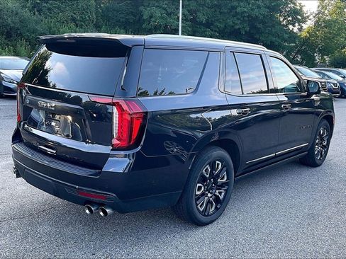 Used 2023 GMC Yukon Denali Ultimate AWD/4WD image 6
