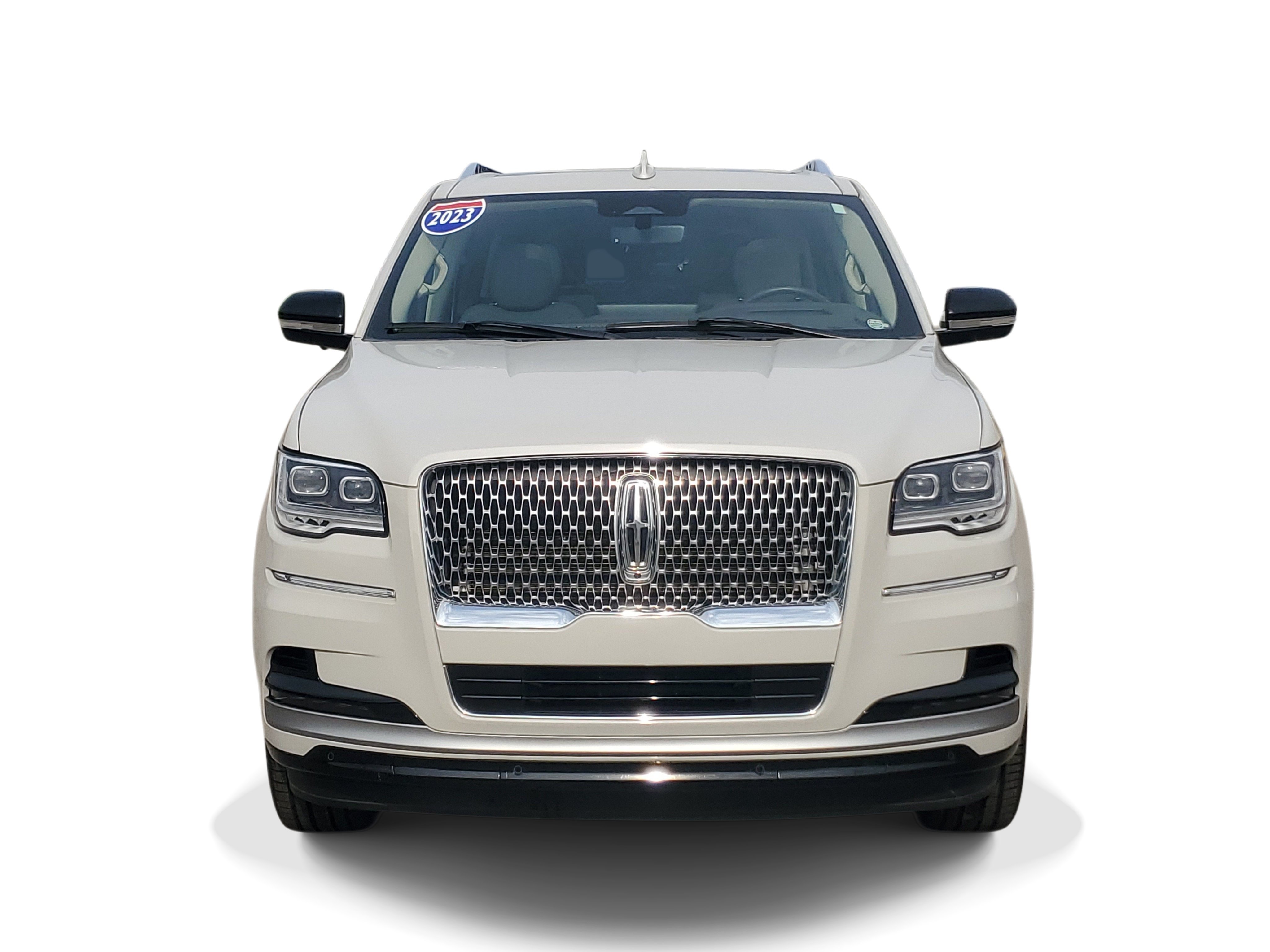Used 2023 Lincoln Navigator L Reserve AWD/4WD image 2