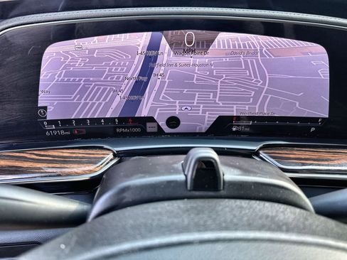 Used 2022 Cadillac Escalade Premium Luxury w/ Performance Package image 30