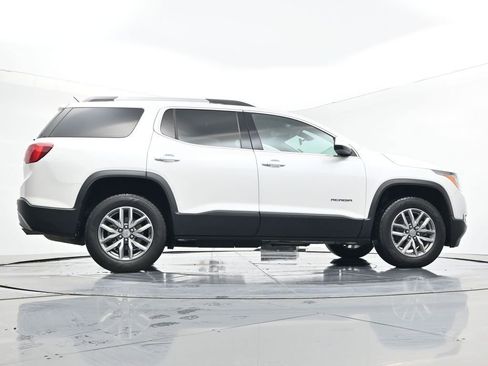 Used 2019 GMC Acadia SLE image 29