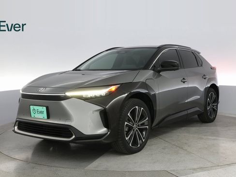 Used 2023 Toyota bZ4X Limited image 2