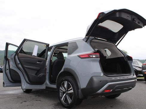 Used 2023 Nissan Rogue SL AWD/4WD image 14