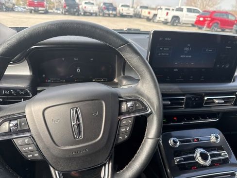 Used 2022 Lincoln Nautilus AWD image 19
