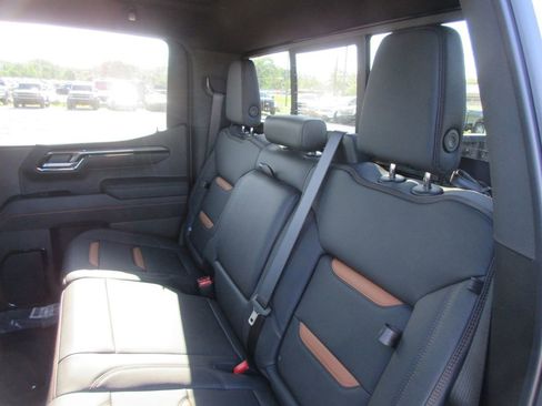 New 2026 GMC Sierra 1500 AT4 w/ AT4 Premium Package AWD/4WD image 14