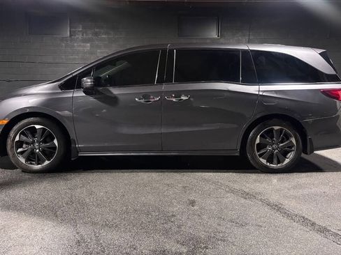 Used 2022 Honda Odyssey Elite image 2