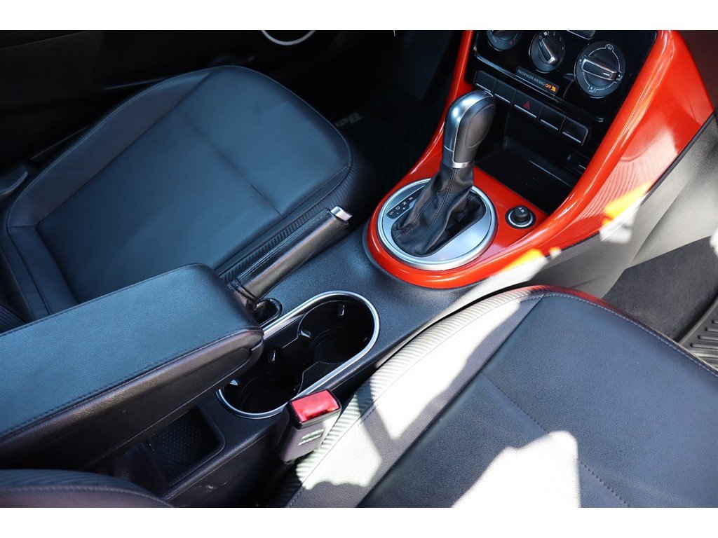 Used 2019 Volkswagen Beetle 2.0T FWD image 18