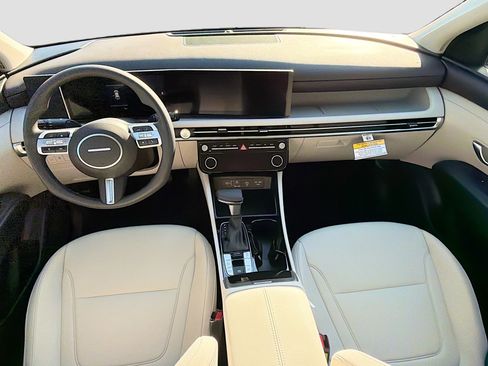 New 2026 Hyundai Tucson SEL image 16