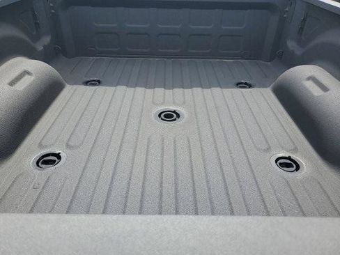 New 2026 RAM 2500 Laramie AWD/4WD image 7