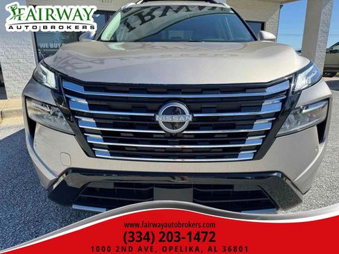 Used 2026 Nissan Rogue Platinum w/ Platinum Premium Package AWD/4WD image 40