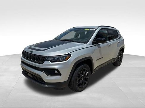 New 2026 Jeep Compass Latitude AWD/4WD image 3