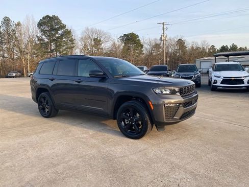New 2026 Jeep Grand Cherokee L Limited w/ Limited Altitude Package image 2