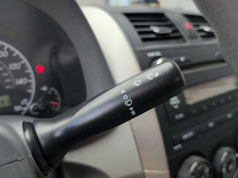 Used 2010 Toyota Corolla LE FWD image 22