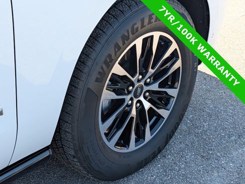 Certified 2025 Ford Expedition Max Platinum AWD/4WD image 12