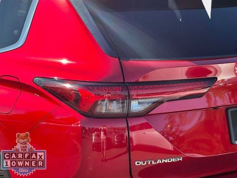 Used 2023 Mitsubishi Outlander SE AWD/4WD image 13