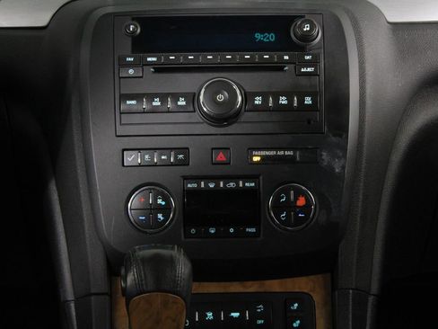 Used 2010 Buick Enclave CXL w/ Trailering Provision Package image 25
