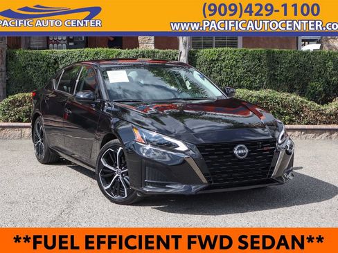 Used 2025 Nissan Altima 2.5 SR w/ SR Premium Package FWD image 1