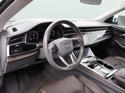 Used 2019 Audi Q8 Prestige w/ Luxury Package AWD/4WD image 20
