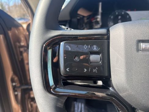 Used 2024 Land Rover Range Rover Evoque S image 17