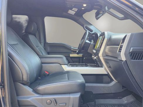 Used 2022 Ford F250 Lariat w/ Black Appearance Package AWD/4WD image 38