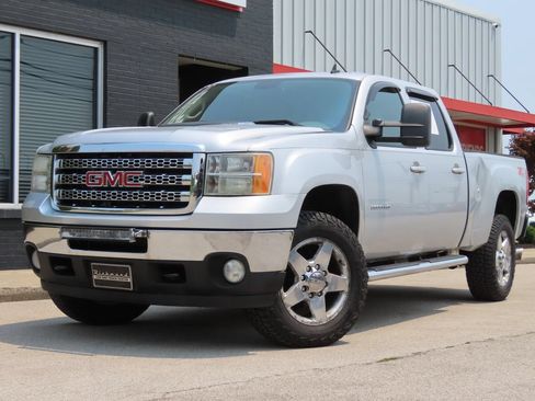 Used 2012 GMC Sierra 2500 SLT w/ SLT Convenience Package AWD/4WD image 8