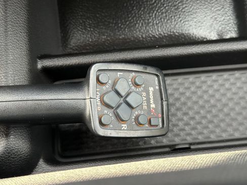 Used 2024 RAM 2500 Tradesman w/ Chrome Appearance Group image 19