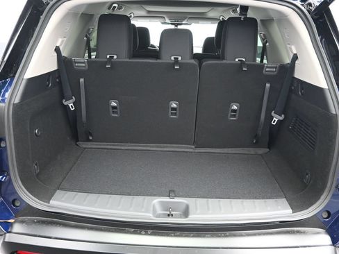 Certified 2026 Nissan Pathfinder SV w/ SV Premium Package FWD image 15