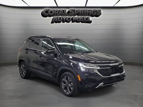 Certified 2024 Kia Seltos S FWD image 1