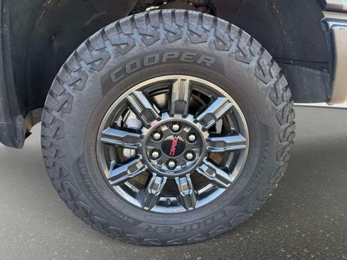 Used 2024 GMC Sierra 1500 AT4X AWD/4WD image 8
