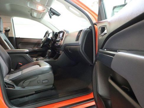 Used 2019 Chevrolet Colorado Z71 image 10