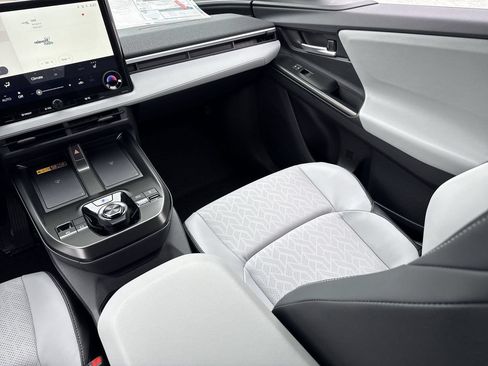 New 2026 Subaru Solterra AWD/4WD image 12