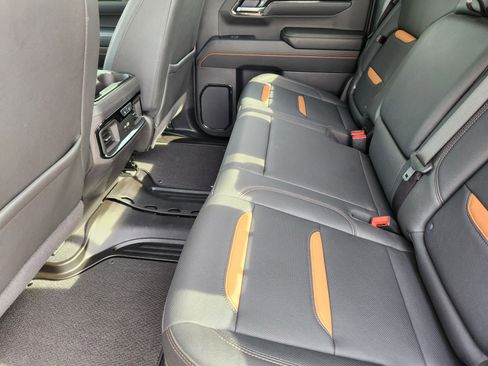 Used 2025 GMC Sierra 1500 AT4 w/ AT4 Premium Package image 13