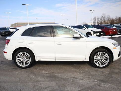 Used 2019 Audi Q5 2.0T Premium Plus w/ Premium Plus Package image 3