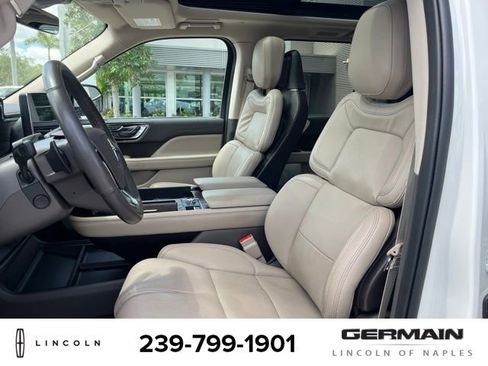 Used 2024 Lincoln Navigator Reserve AWD/4WD image 12