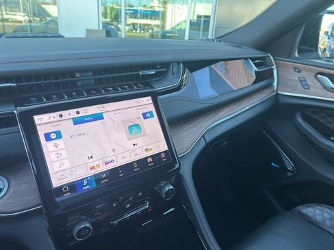 Used 2022 Jeep Grand Cherokee Summit w/ Advanced Protech Group IV image 48