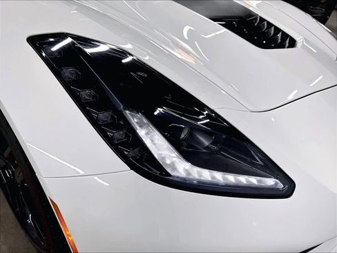 Used 2019 Chevrolet Corvette Stingray Coupe w/ Battery Protection Package RWD image 27