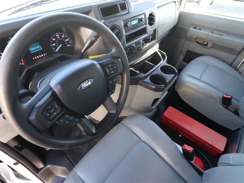 Certified 2023 Ford E-450 and Econoline 450 Super Duty w/ Power Windows & Locks Group image 7