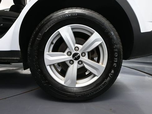 Used 2023 Kia Sorento LX AWD/4WD image 11