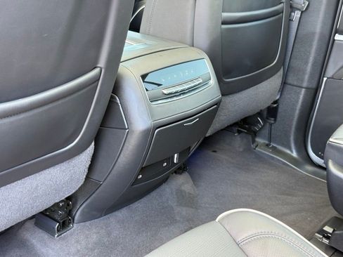 Certified 2024 Cadillac Escalade Premium Luxury w/ Performance Package AWD/4WD image 29